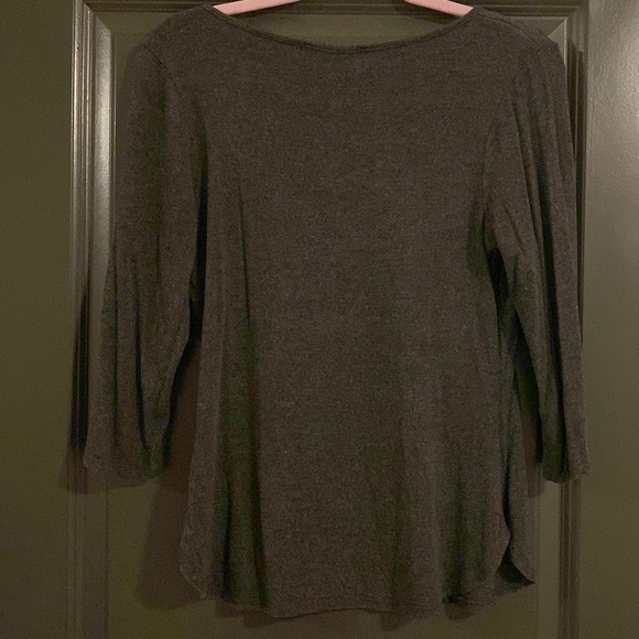 MOVING SALE - Staple Tee - Picture 2 of 2